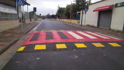 Attraversamenti pedonali rialzati — Acerra (NA), fotografia 6 di 10