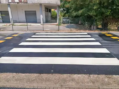 Attraversamenti pedonali rialzati — Agropoli (SA), fotografia 1 di 22