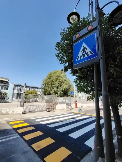 Attraversamenti pedonali rialzati — Agropoli (SA), fotografia 6 di 22