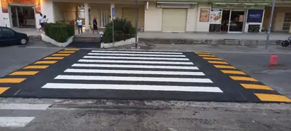 Attraversamenti pedonali rialzati — Agropoli (SA), fotografia 10 di 22