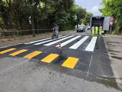 Attraversamenti pedonali rialzati — Capaccio Paestum (SA), fotografia 7 di 25