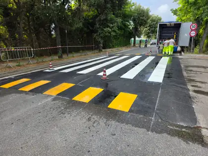 Attraversamenti pedonali rialzati — Capaccio Paestum (SA), fotografia 8 di 25