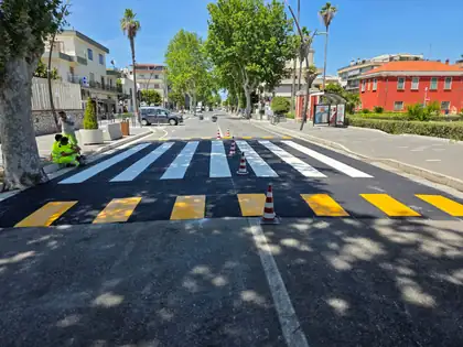 Attraversamenti pedonali rialzati — Capaccio Paestum (SA), fotografia 19 di 25