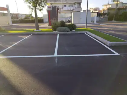 Segnaletica di un distributore di carburante — Casalnuovo di Napoli (NA), fotografia 10 di 24