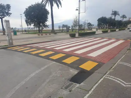 Attraversamenti pedonali rialzati — Castellammare di Stabia (NA), fotografia 3 di 16