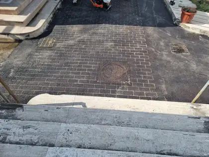 Asfalto stampato al cimitero comunale — Cicciano (NA), fotografia 1 di 11