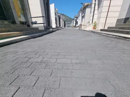 Asfalto stampato al cimitero comunale — Cicciano (NA), fotografia 7 di 11