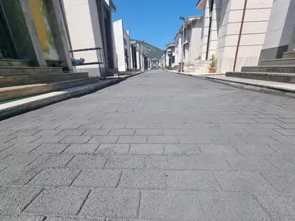 Asfalto stampato al cimitero comunale — Cicciano (NA), fotografia 8 di 11