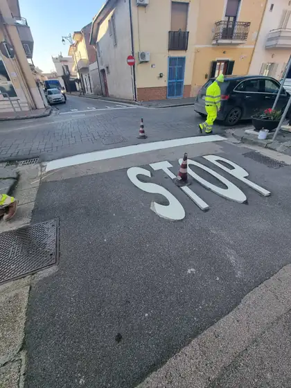 Segnaletica in preformato plastico — Grazzanise (CE), fotografia 4 di 28