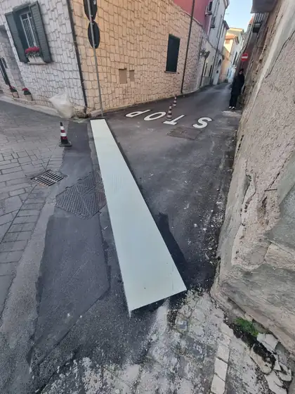 Segnaletica in preformato plastico — Grazzanise (CE), fotografia 7 di 28