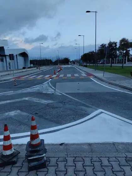 Segnaletica orizzontale nella base NATO — Lago Patria (NA), fotografia 4 di 18