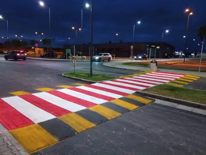 Segnaletica orizzontale nella base NATO — Lago Patria (NA), fotografia 13 di 18