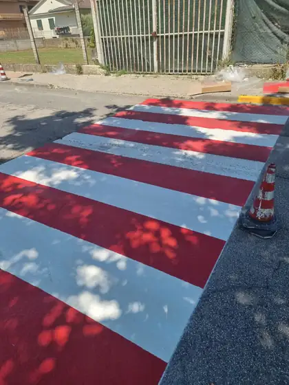 Segnaletica in preformato plastico — Maddaloni (CE), fotografia 3 di 11
