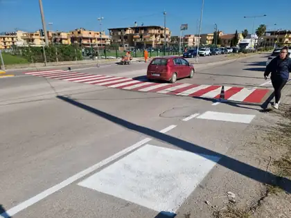 Segnaletica in preformato plastico — Maddaloni (CE), fotografia 8 di 11