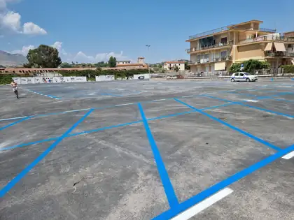 Segnaletica orizzontale — Minturno (LT), fotografia 6 di 8