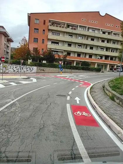 Pista ciclabile — Potenza (PZ), fotografia 3 di 32