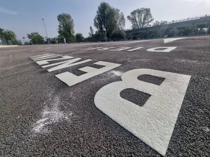 Segnaletica di un distributore di carburante — San Giuseppe Vesuviano (NA), fotografia 10 di 20