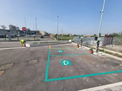 Segnaletica di un distributore di carburante — San Giuseppe Vesuviano (NA), fotografia 15 di 20