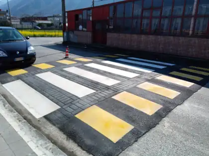 Attraversamenti pedonali rialzati — Sant'Antonio Abate (NA), fotografia 3 di 9