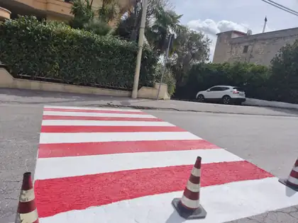 Segnaletica in colato plastico a freddo — Somma Vesuviana (NA), fotografia 4 di 11